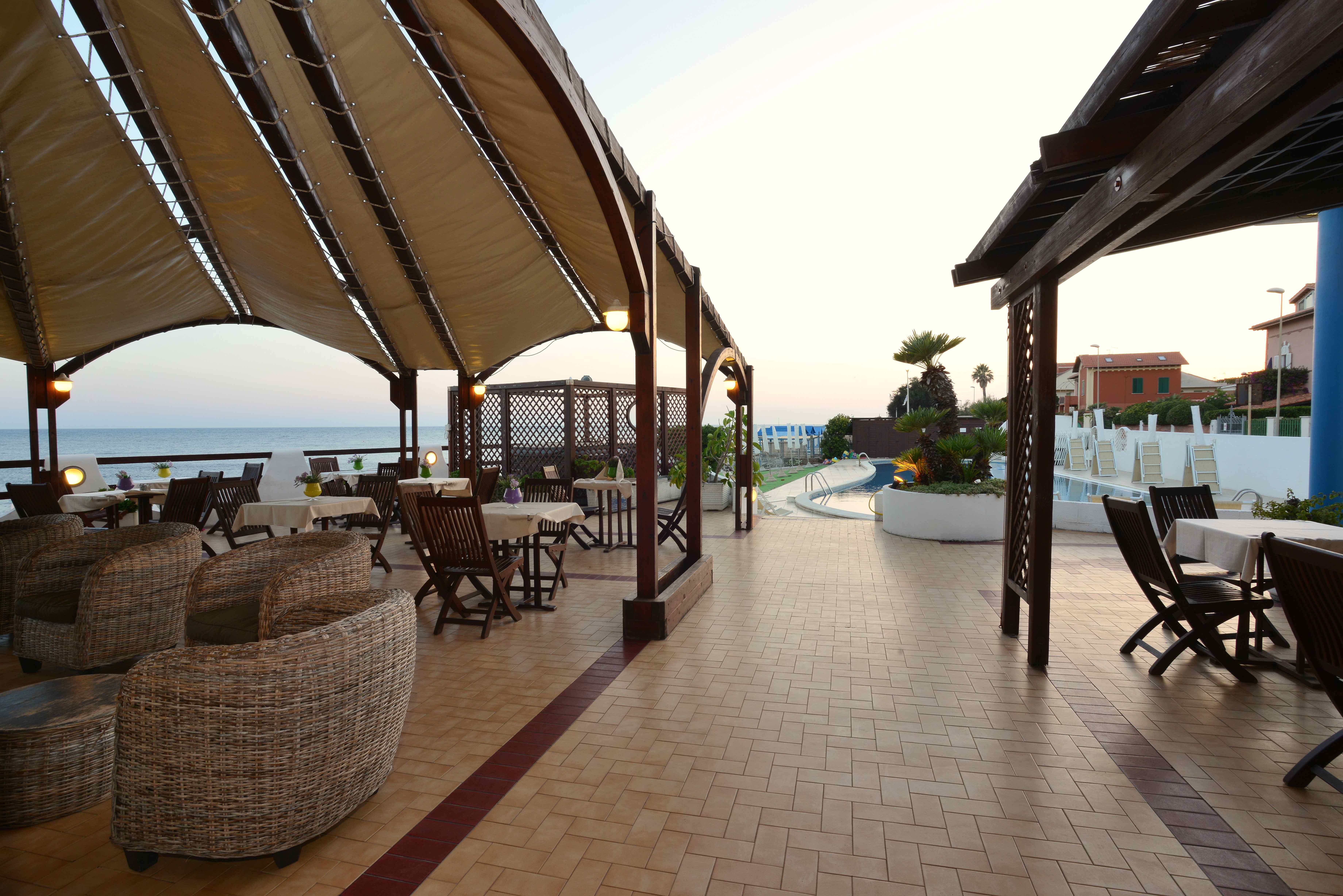 Hotel Cavalluccio Marino Santa Marinella Exterior foto