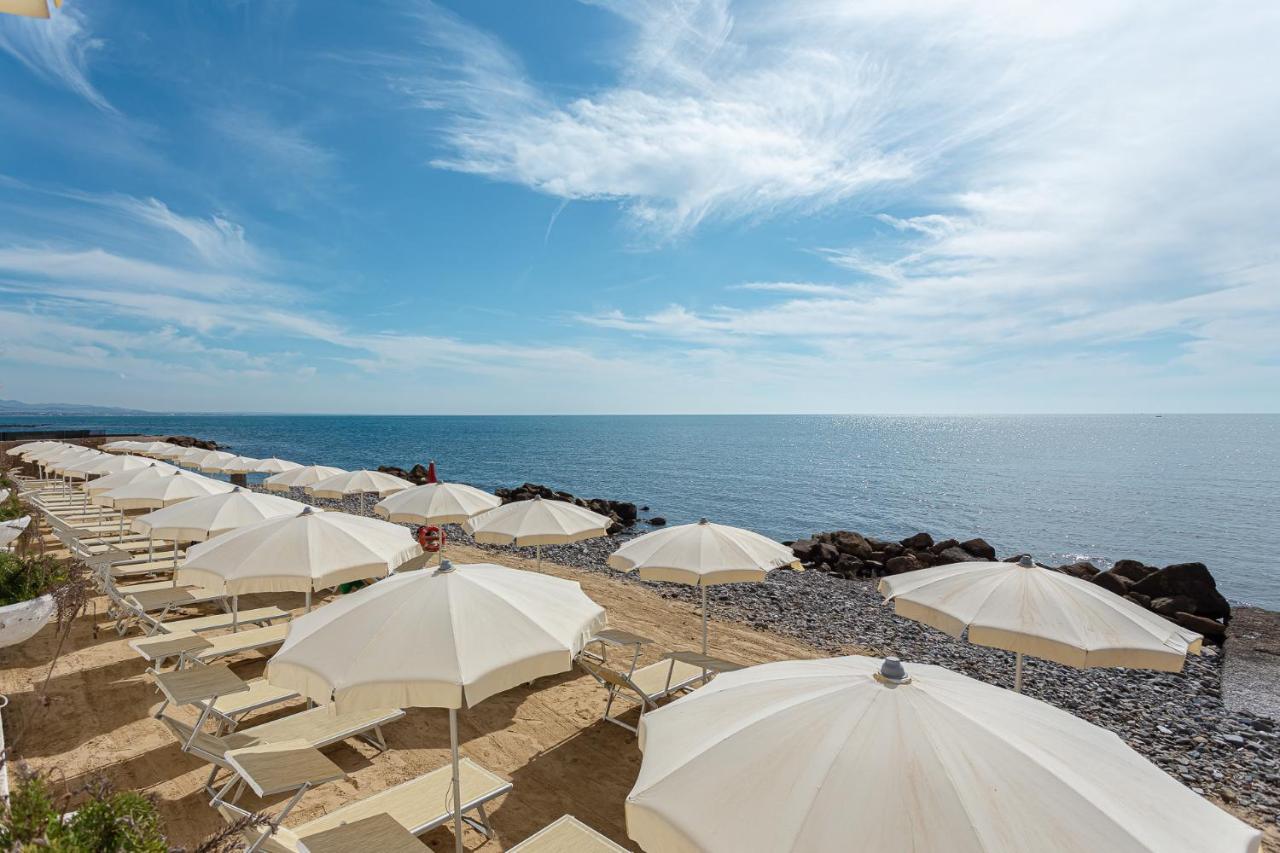 Hotel Cavalluccio Marino Santa Marinella Exterior foto