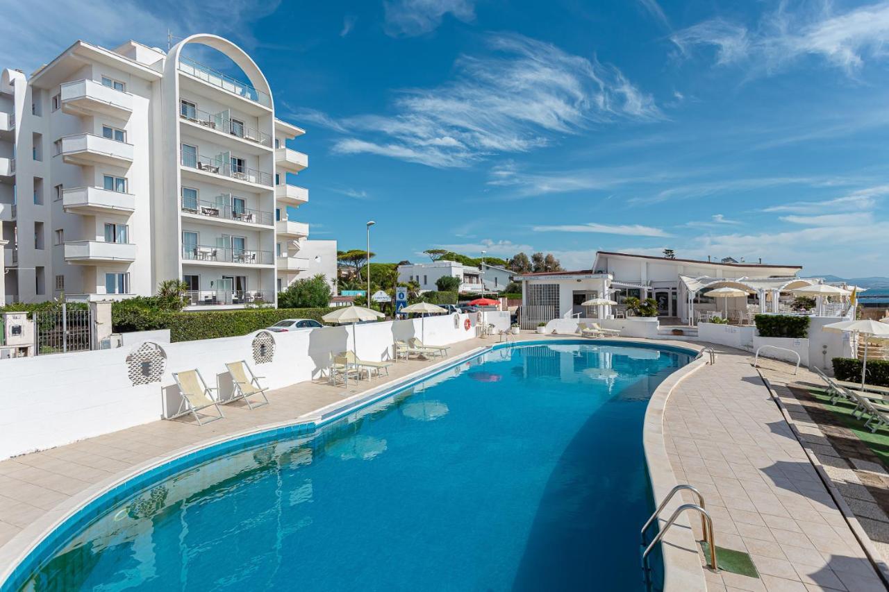 Hotel Cavalluccio Marino Santa Marinella Exterior foto
